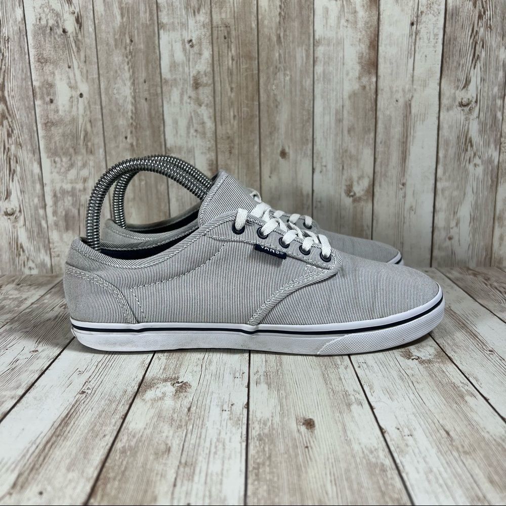 Vans pin stripe lace up skate -‎ Womens 6.5